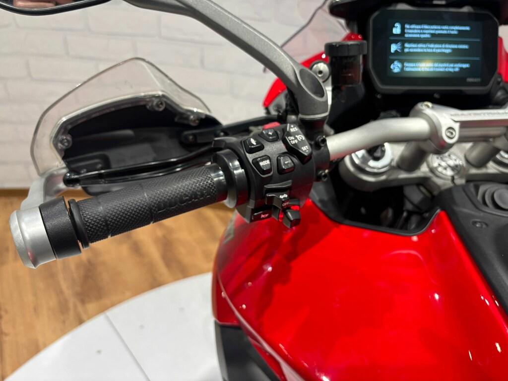 MULTISTRADA V4