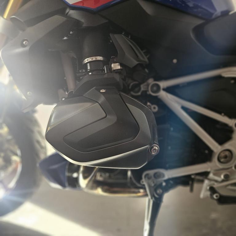 R 1250 R