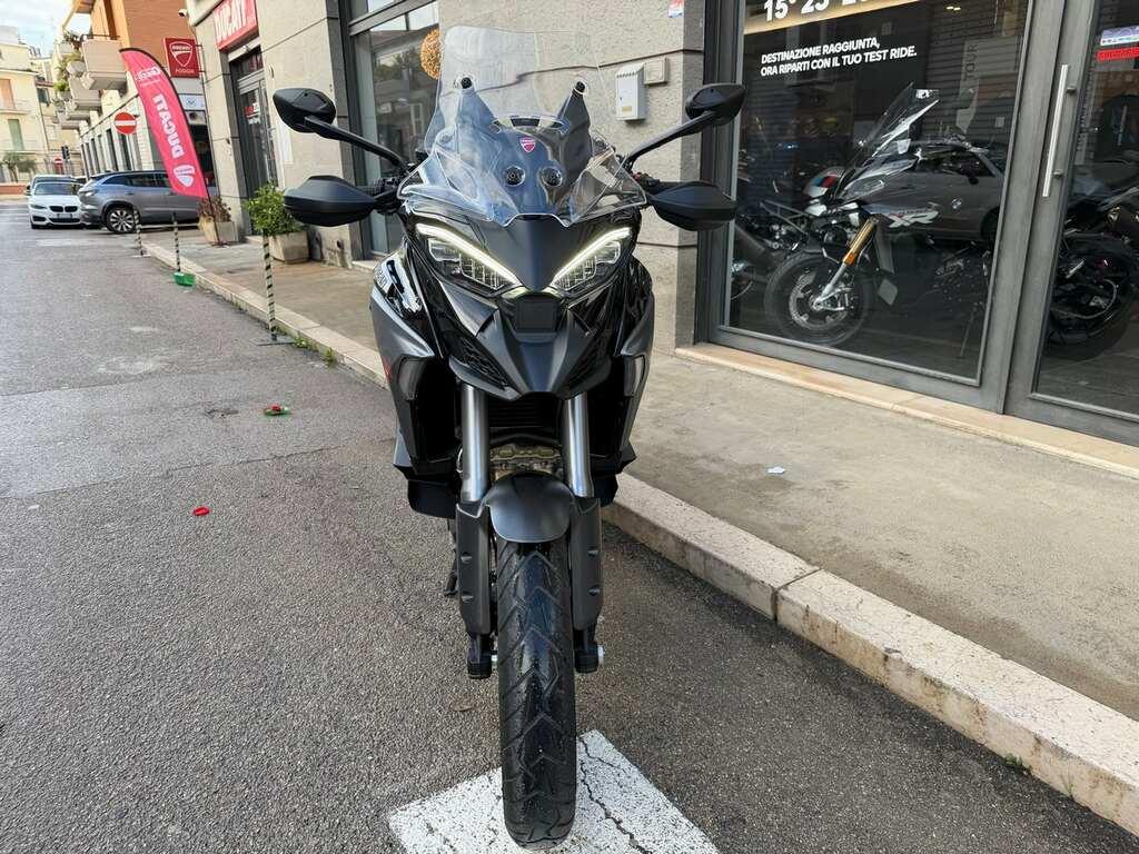MULTISTRADA V4