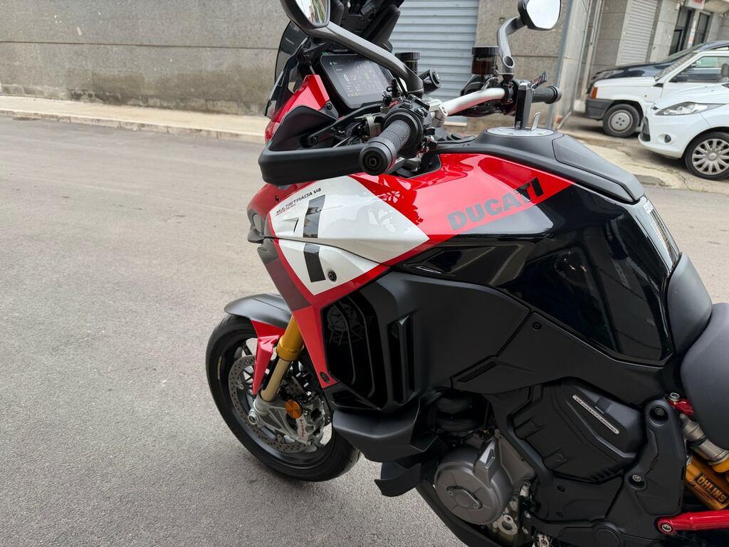 MULTISTRADA V4