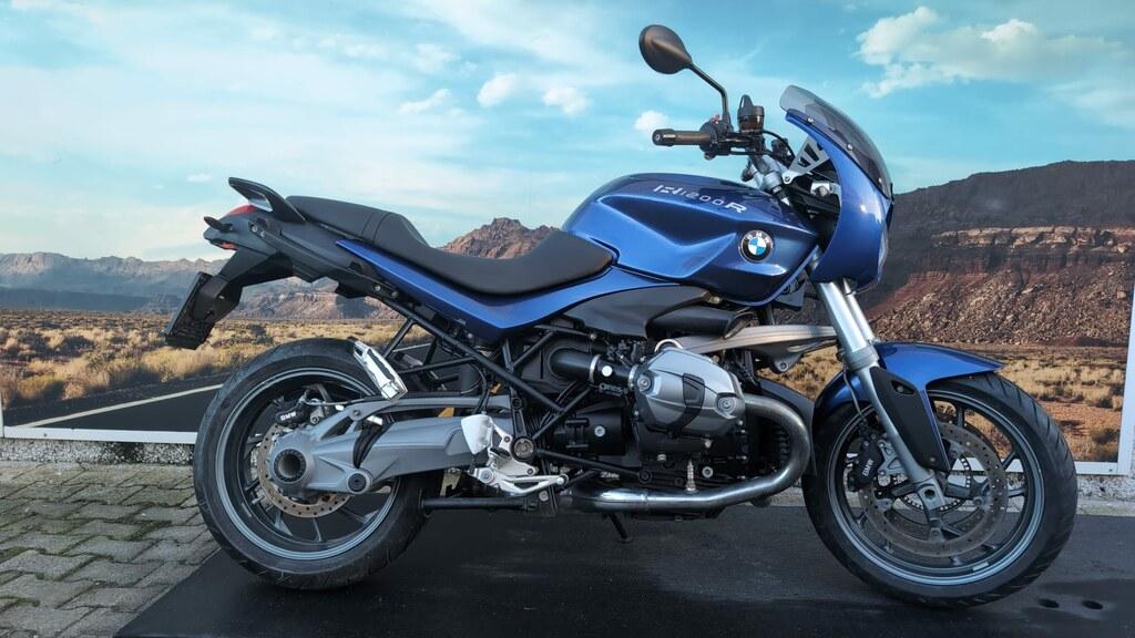R 1200 R