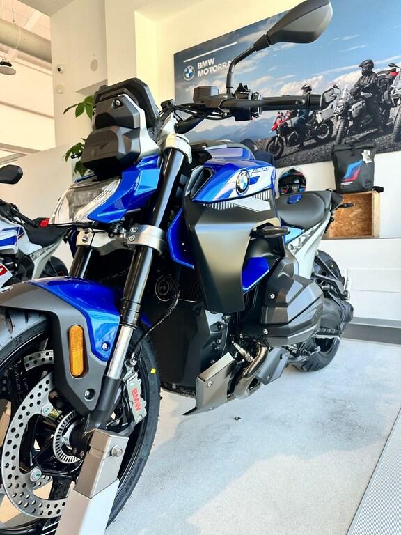 R 1300 R