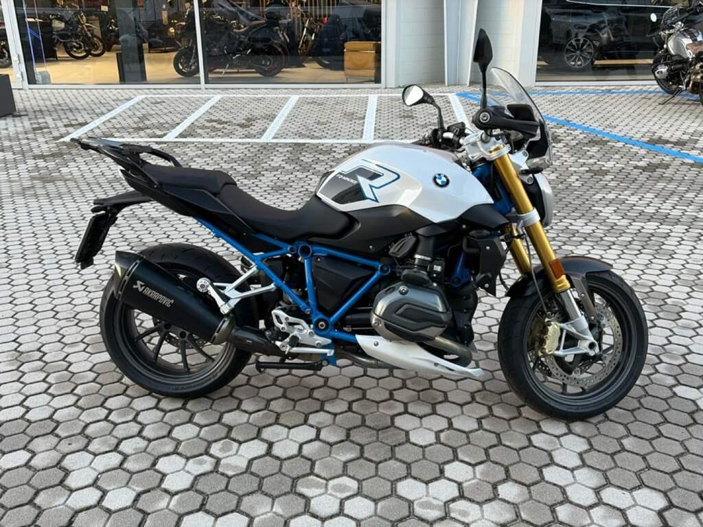 R 1200 R