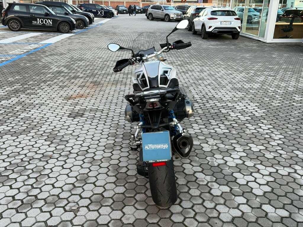 R 1200 R