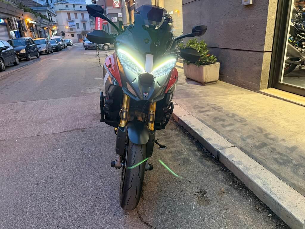 MULTISTRADA V4