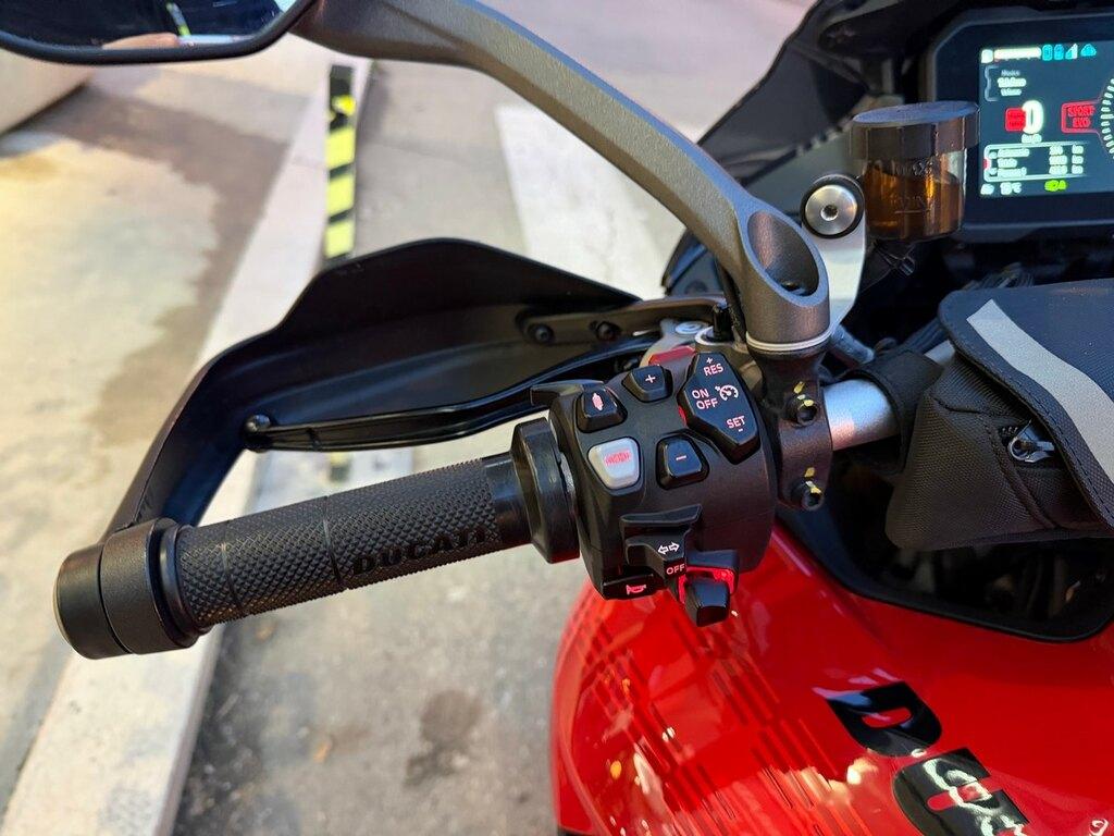 MULTISTRADA V4