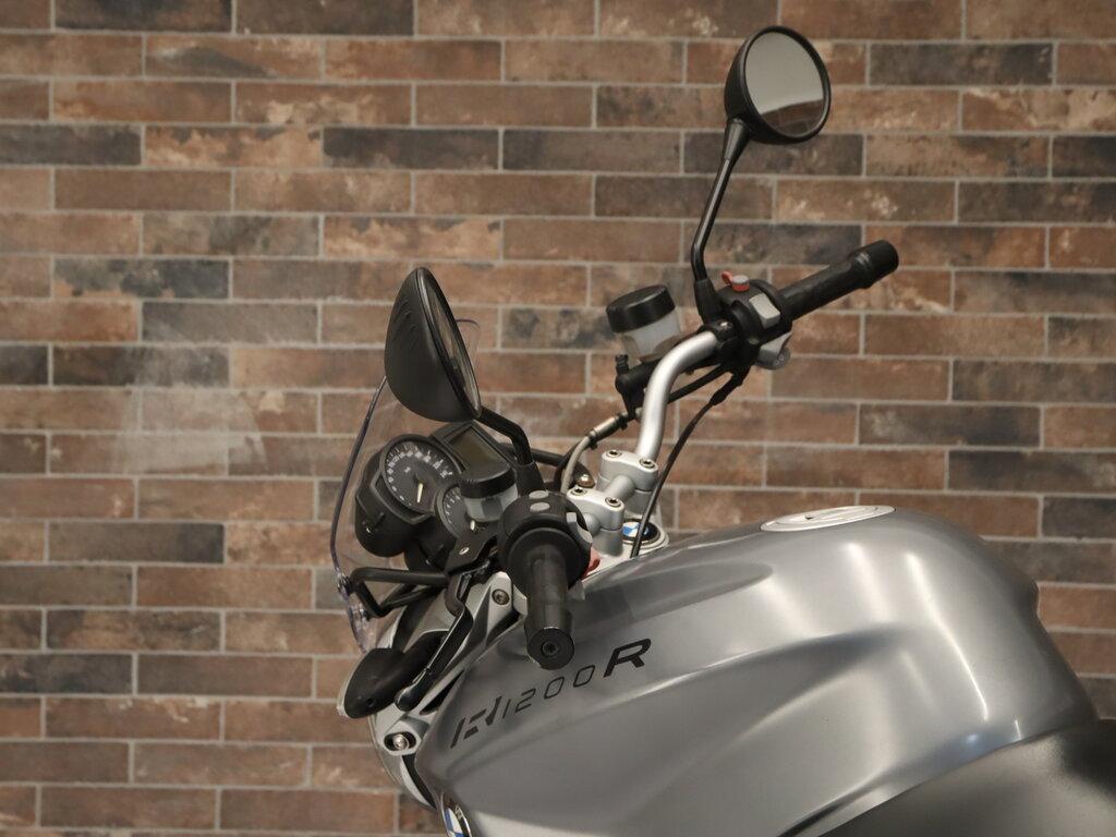 R 1200 R