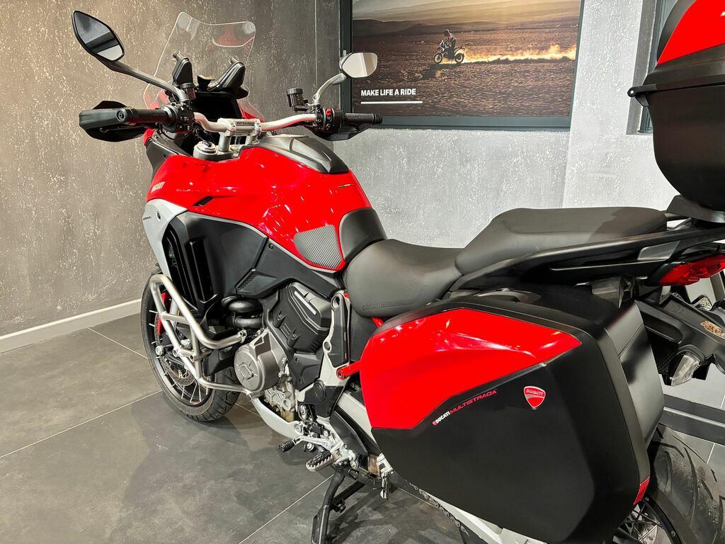 MULTISTRADA V4