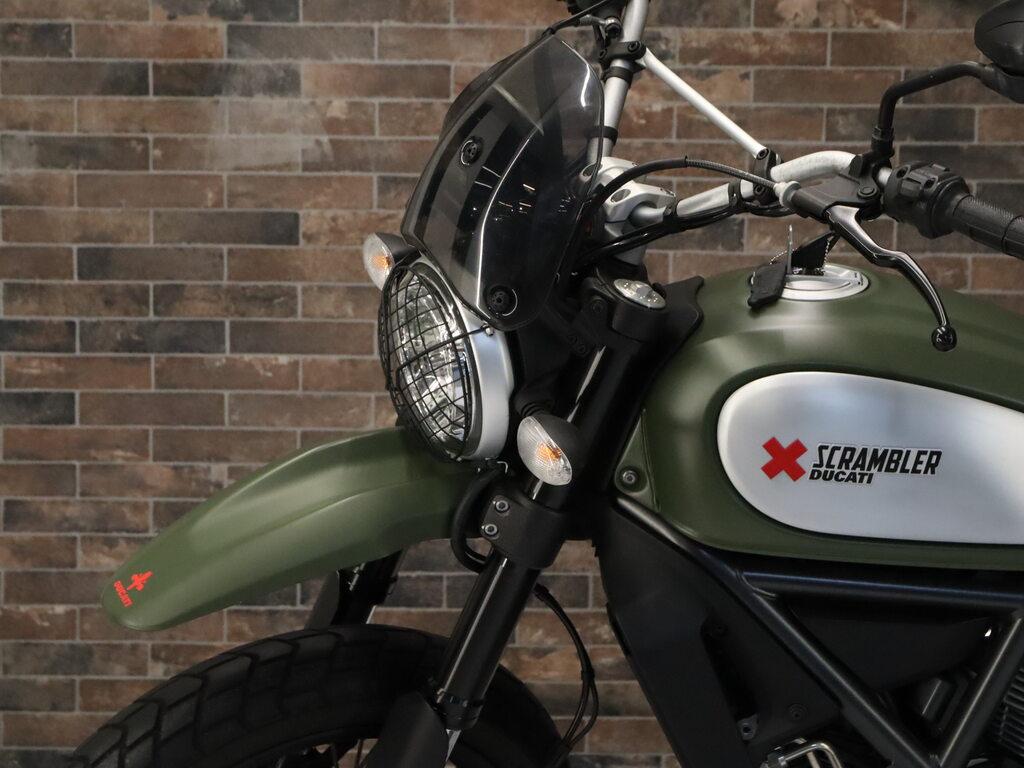 SCRAMBLER 800