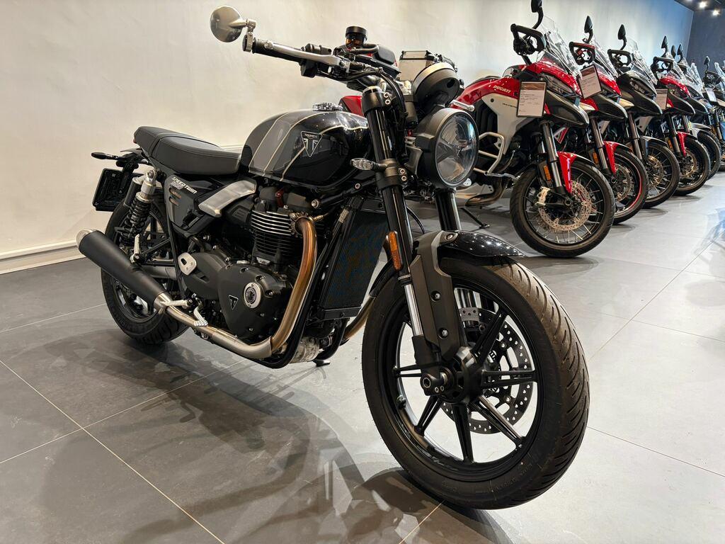 SPEED TWIN 900
