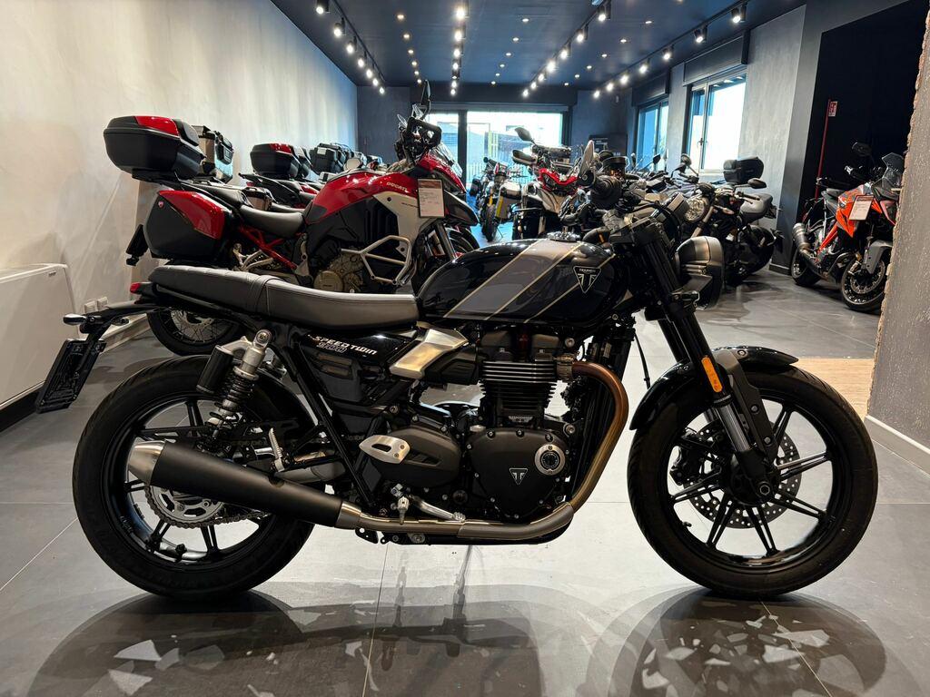 SPEED TWIN 900