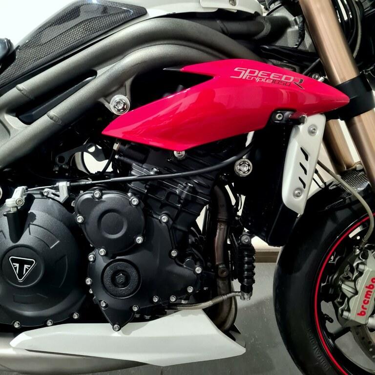 SPEED TRIPLE 1050