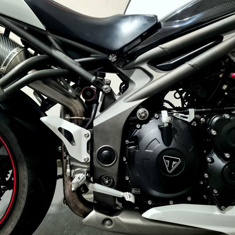 SPEED TRIPLE 1050