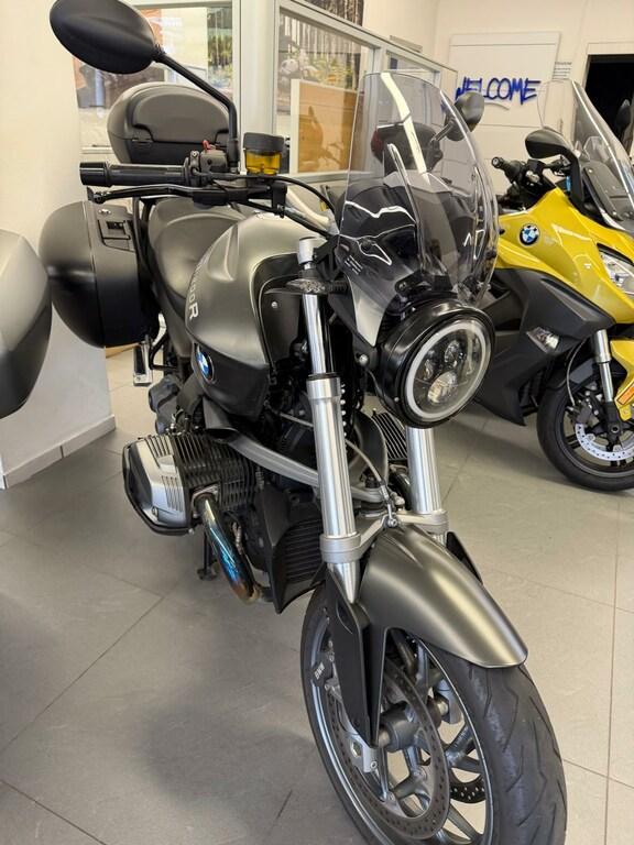 R 1200 R