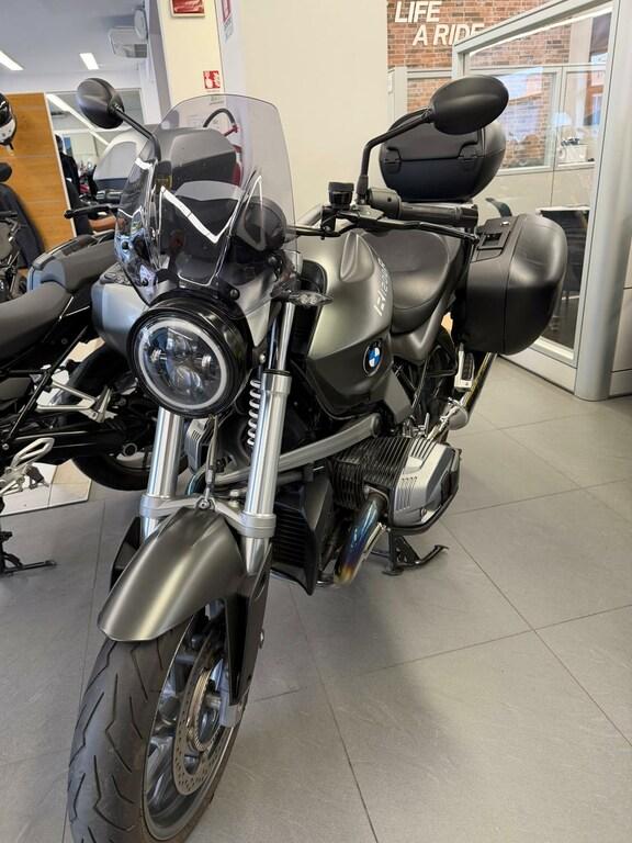 R 1200 R