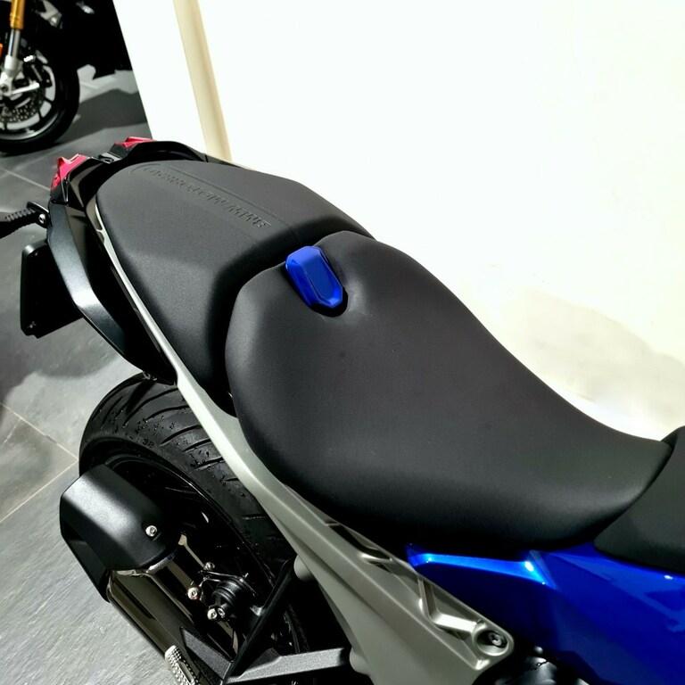 R 1300 R