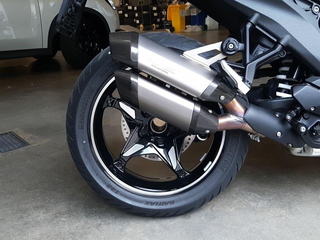 R 1300 R