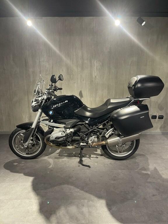 R 1200 R