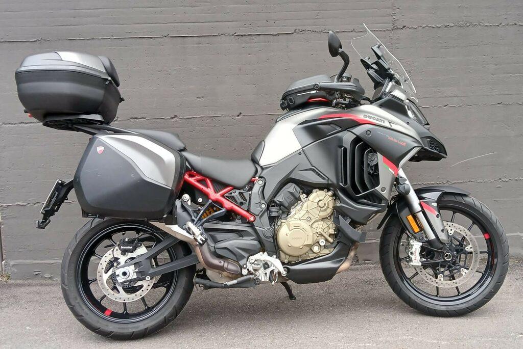 MULTISTRADA V4