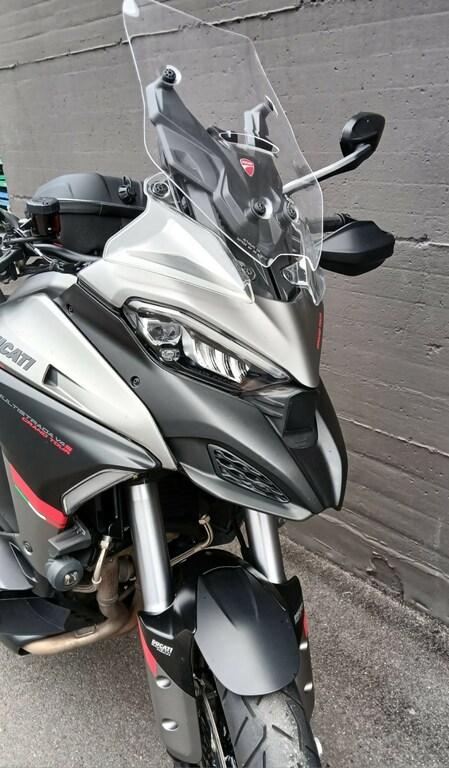 MULTISTRADA V4