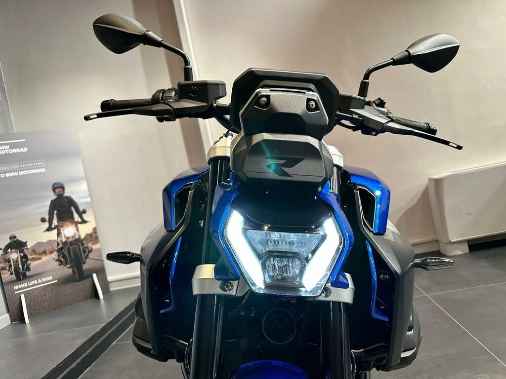R 1300 R