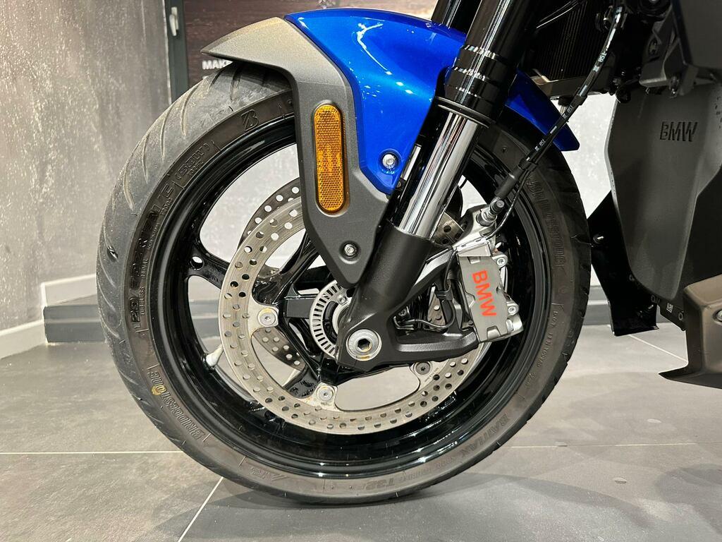 R 1300 R