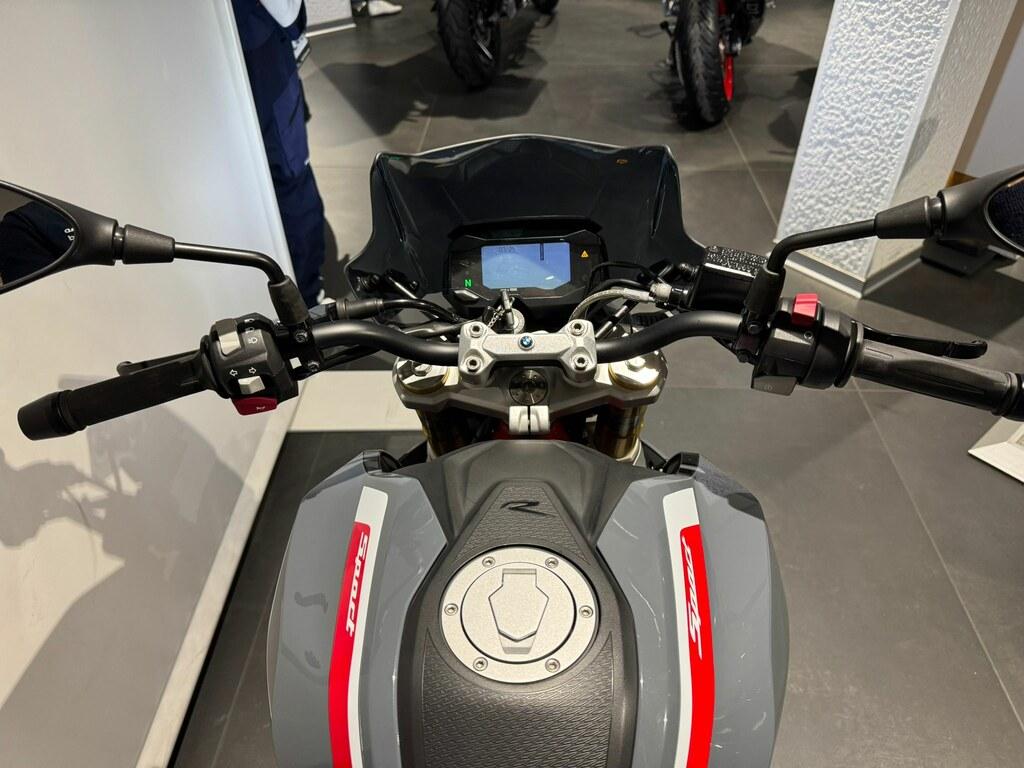 G 310 R