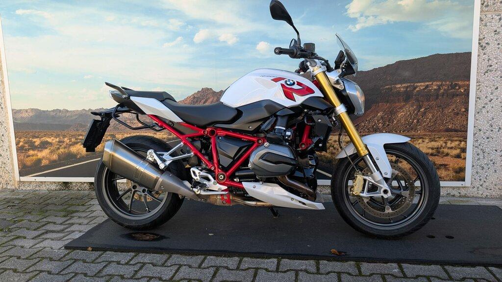 R 1200 R