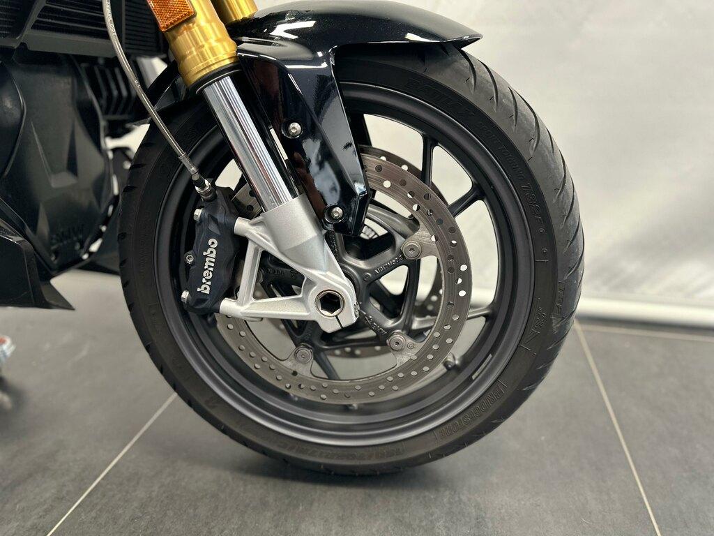 R 1250 R
