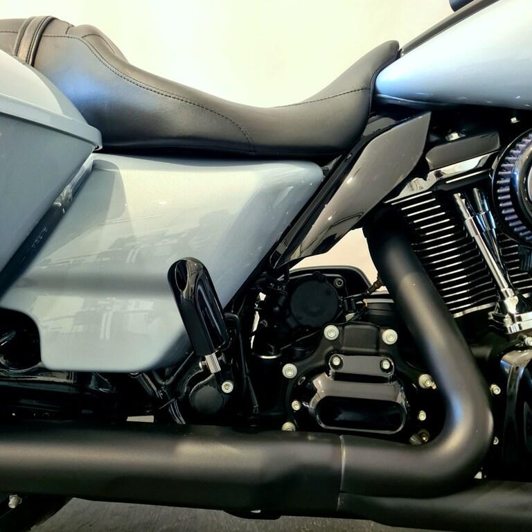 ROAD GLIDE 114 1868