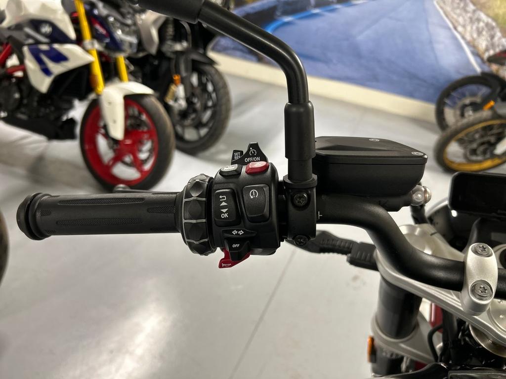 R 12
