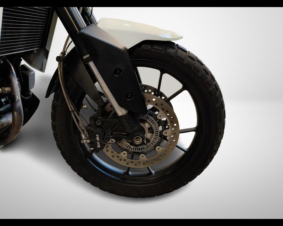 X CAPE 650