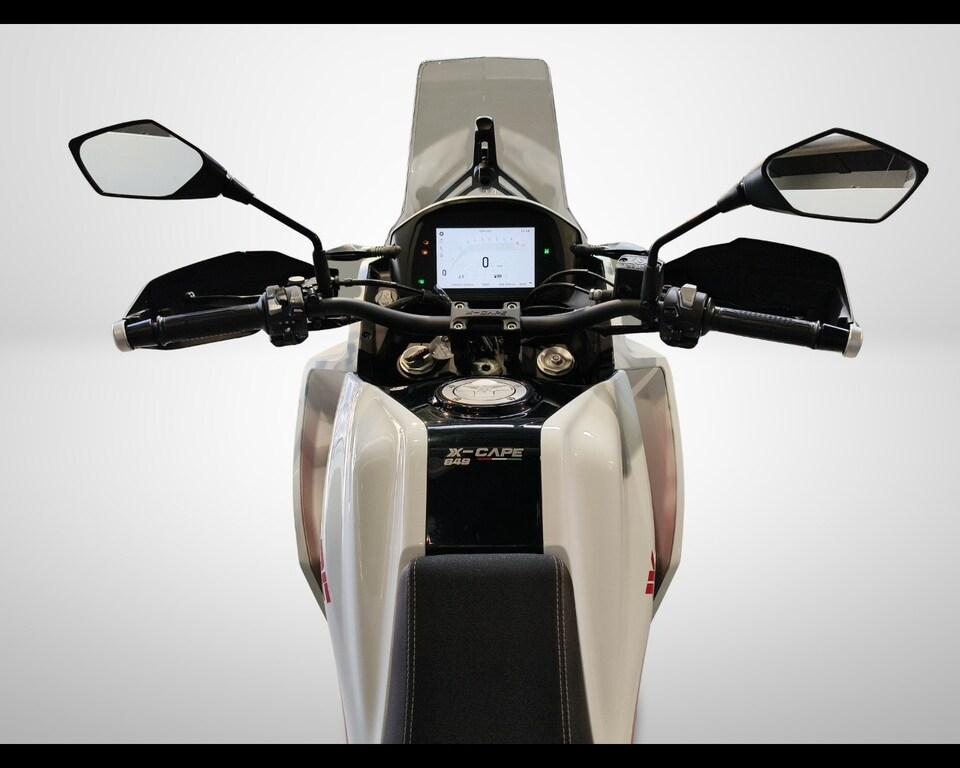 X CAPE 650