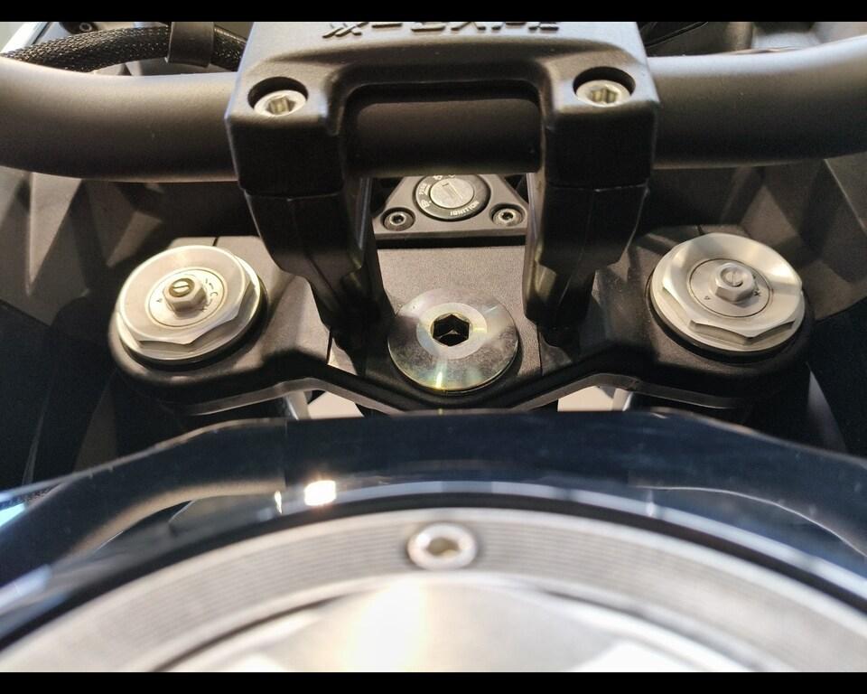 X CAPE 650