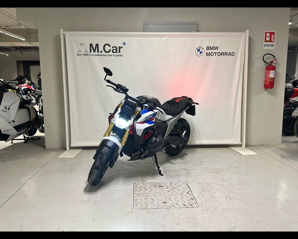 R 1300 R