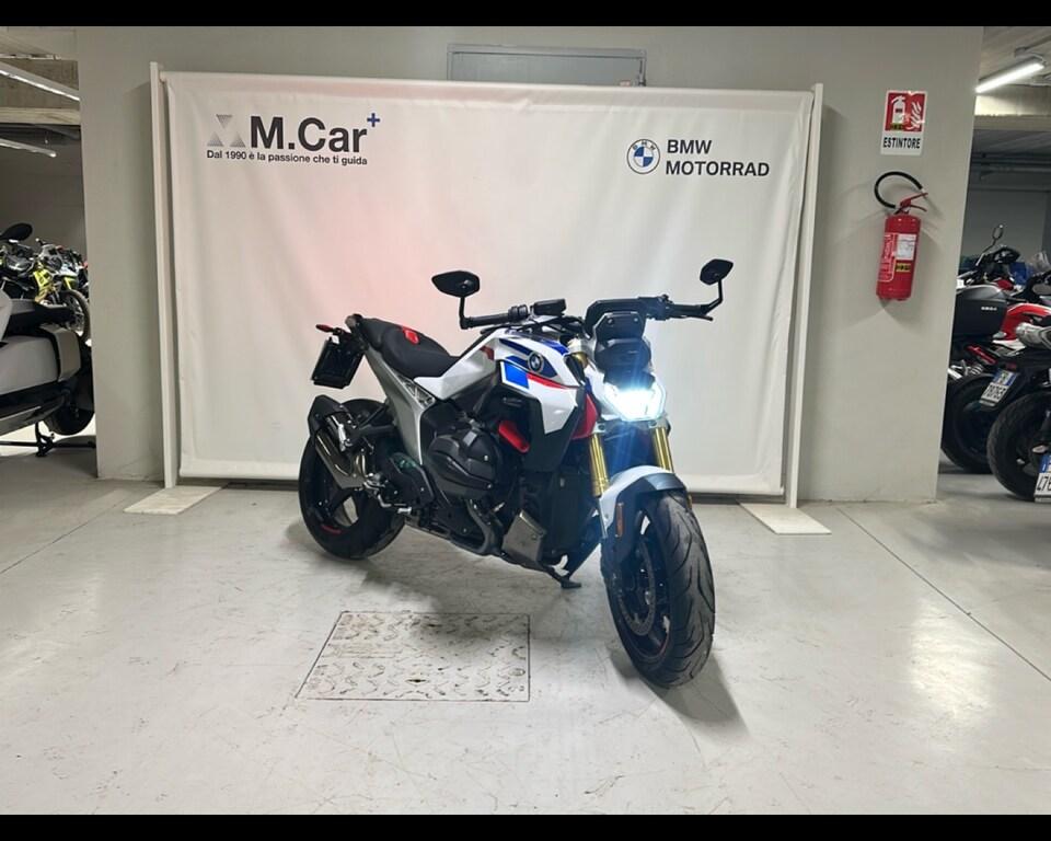 R 1300 R
