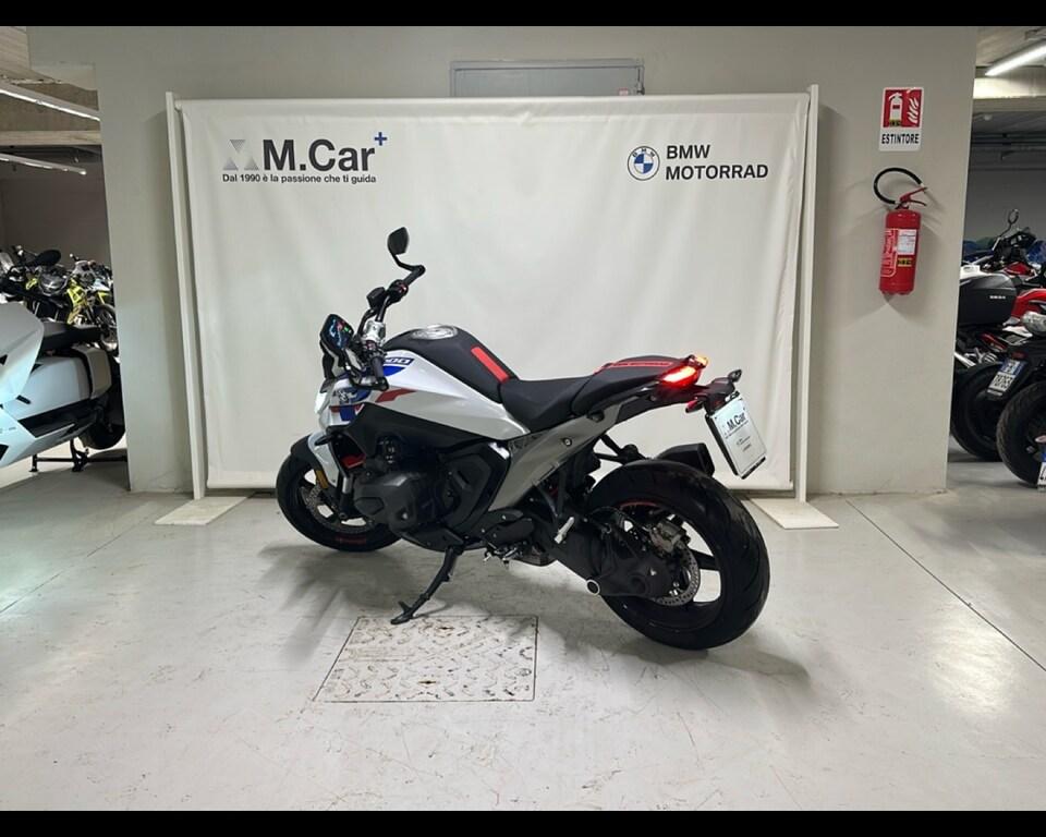 R 1300 R