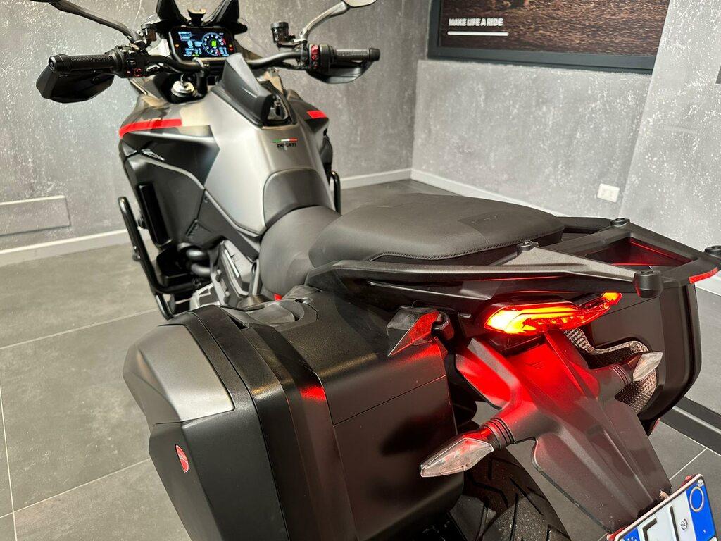 MULTISTRADA V4