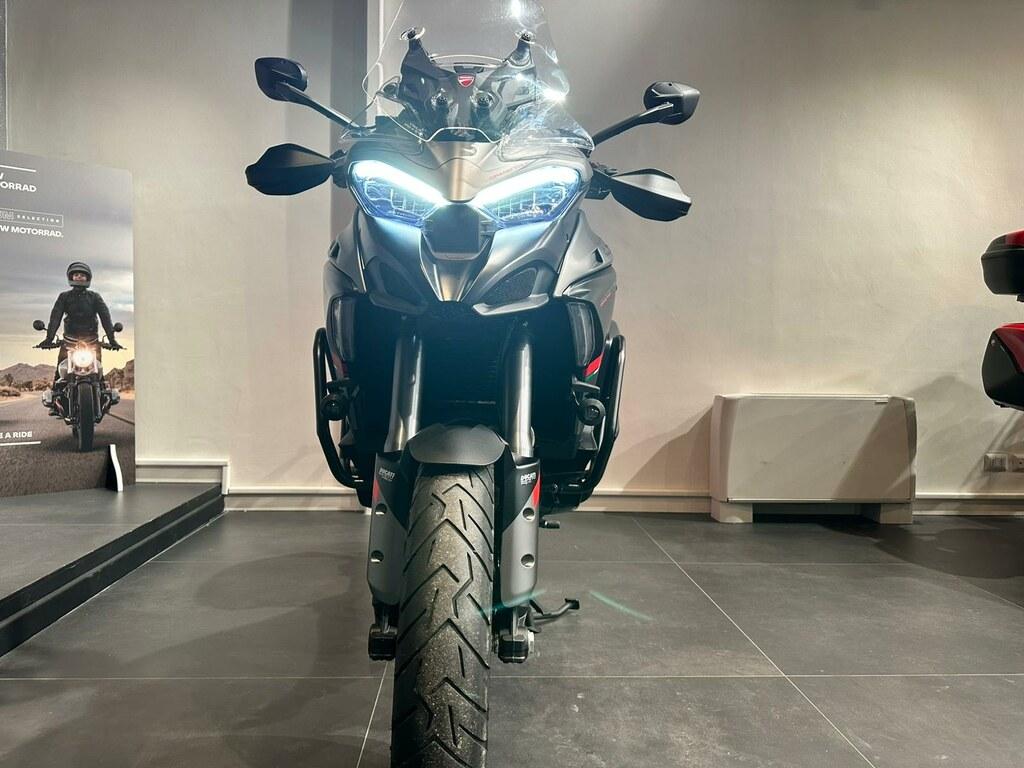 MULTISTRADA V4