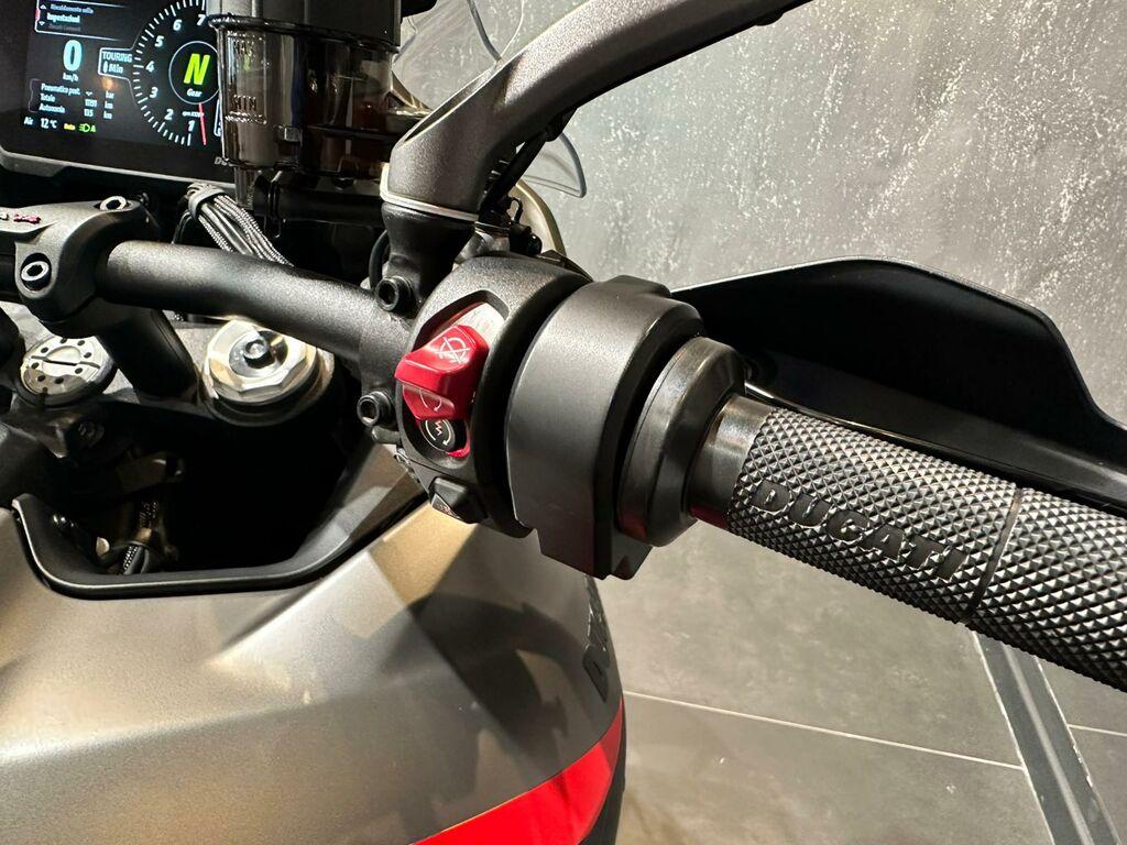 MULTISTRADA V4