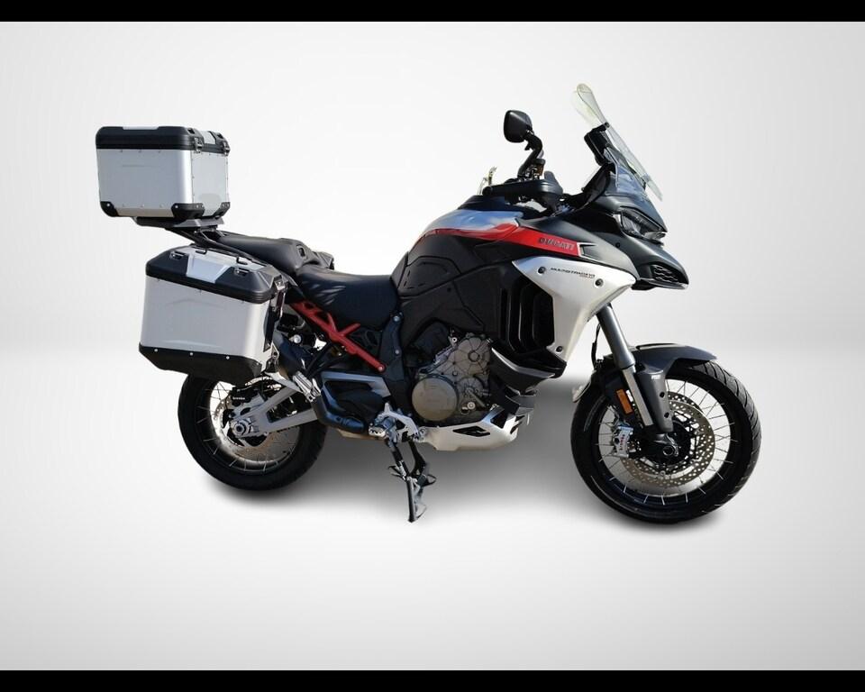 MULTISTRADA V4