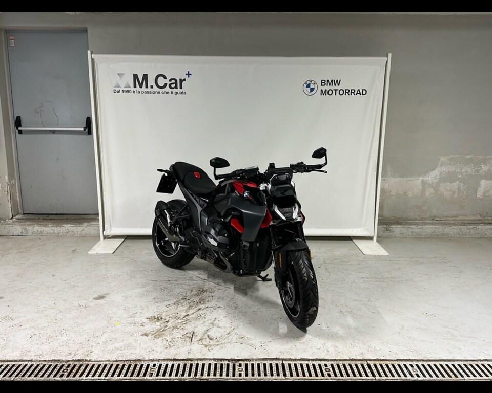 R 1300 R