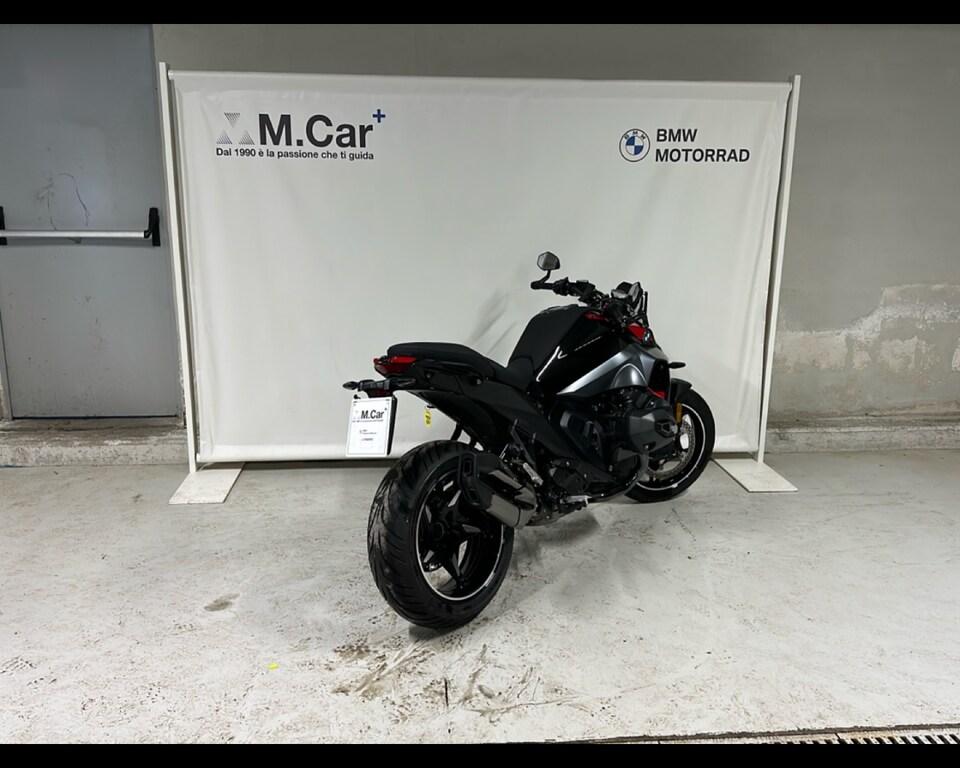 R 1300 R