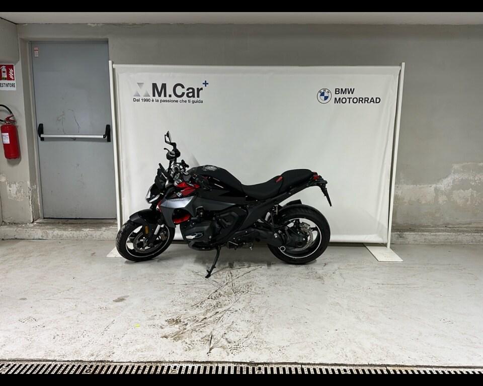 R 1300 R