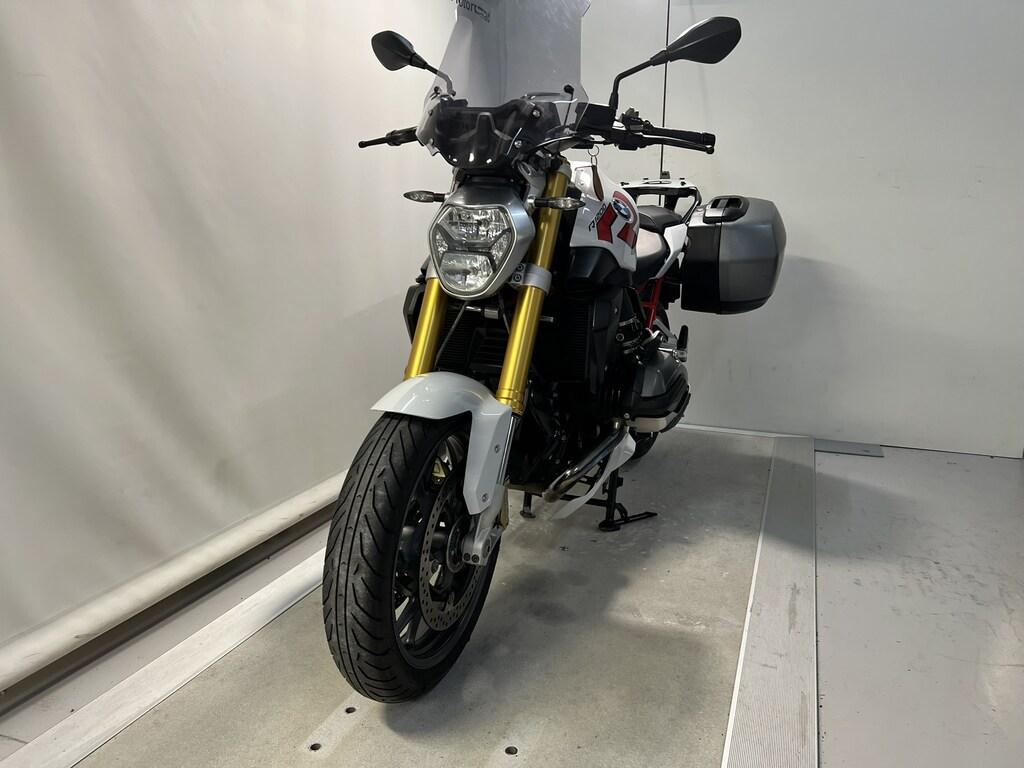 R 1200 R