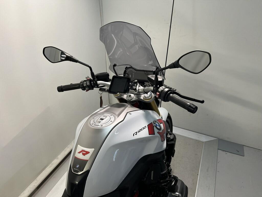 R 1200 R