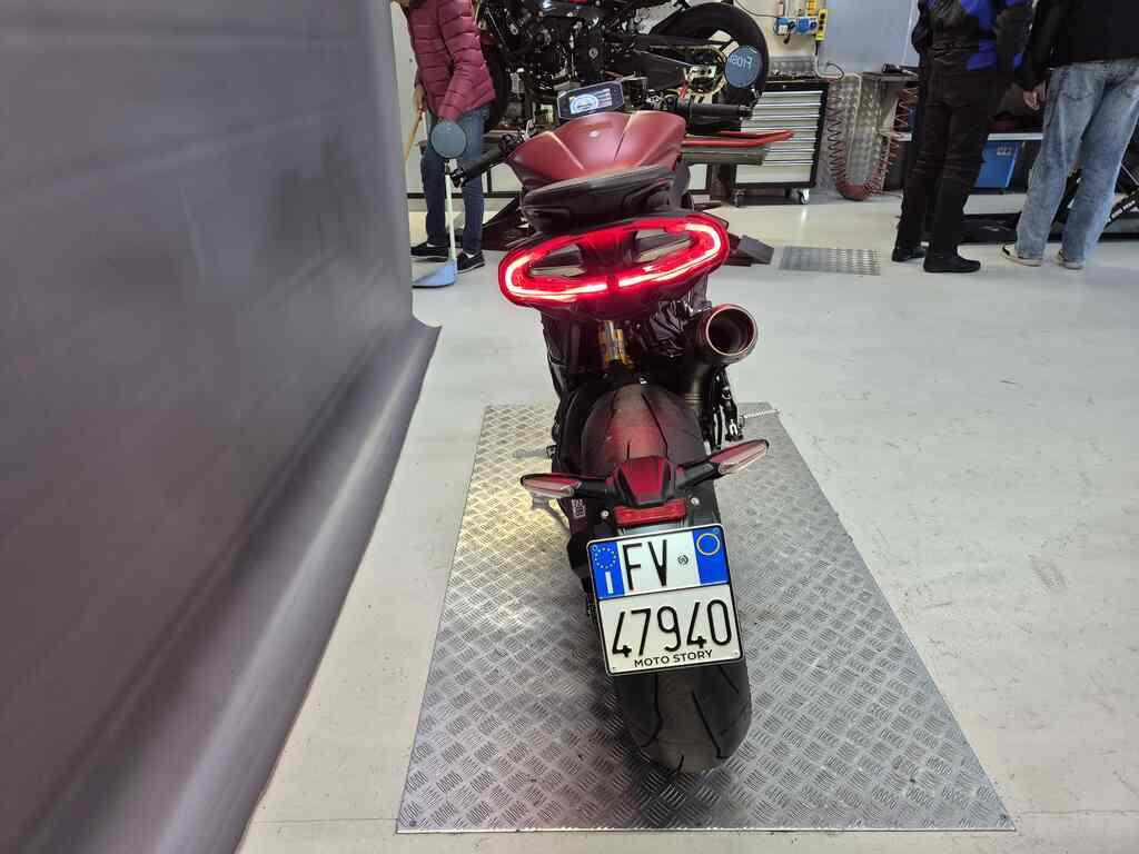 BRUTALE 1000
