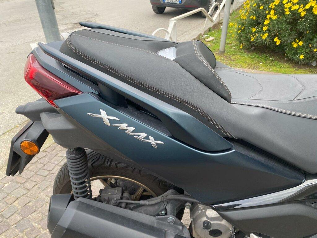 X-MAX 300