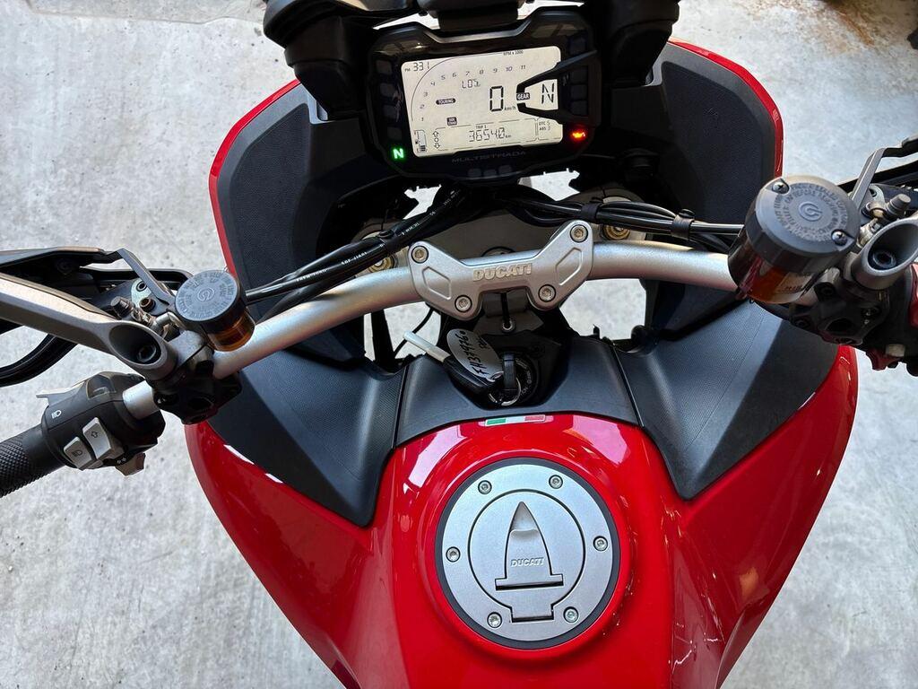 MULTISTRADA V2