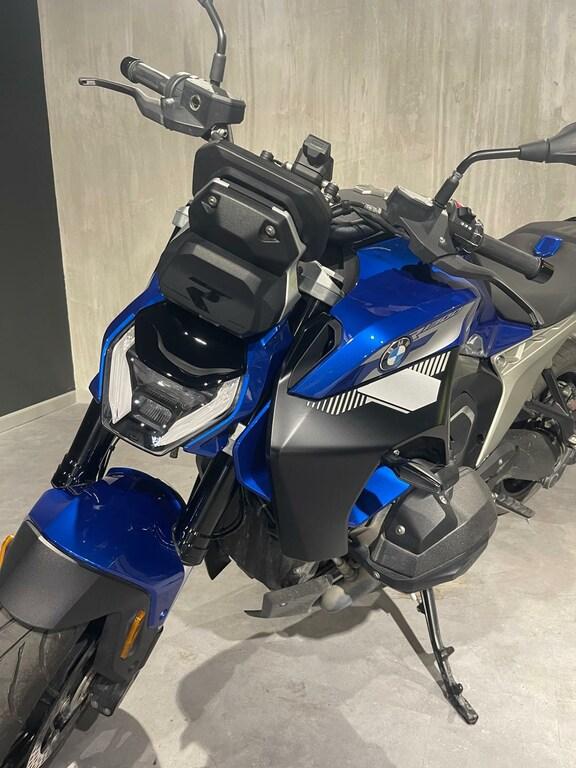 R 1300 R